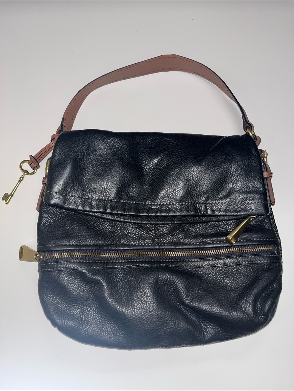 Fossil Explorer Fold Over Hobo Black Leather Bag / Excellent condition